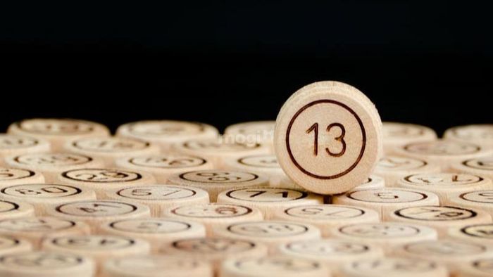 Nằm mơ thấy số 13 đánh con gì? Giải mã giấc mơ về con số thử thách và cơ hội mới
